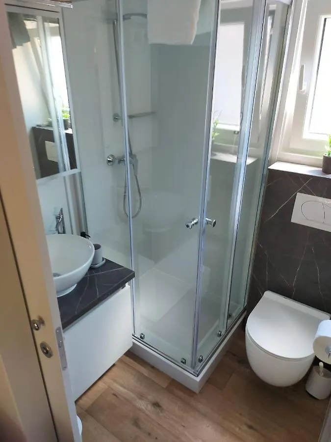 Nikodom Mobile Home Selce