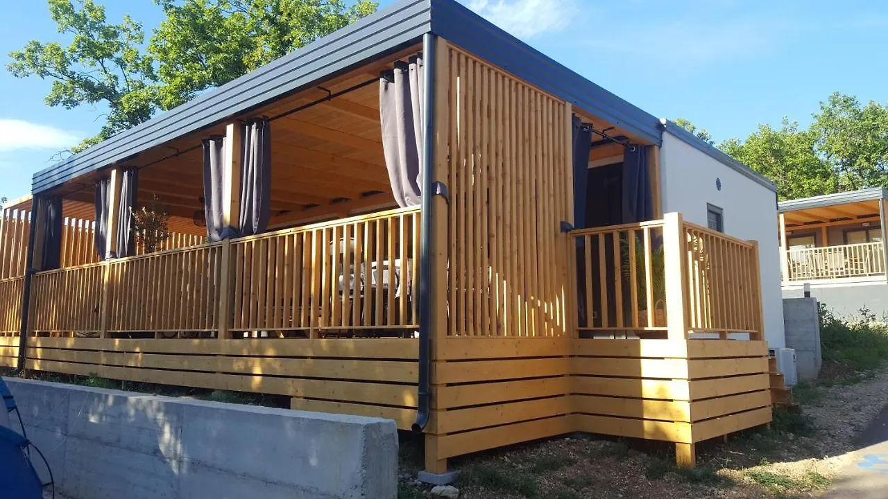 Nikodom Mobile Home Selce