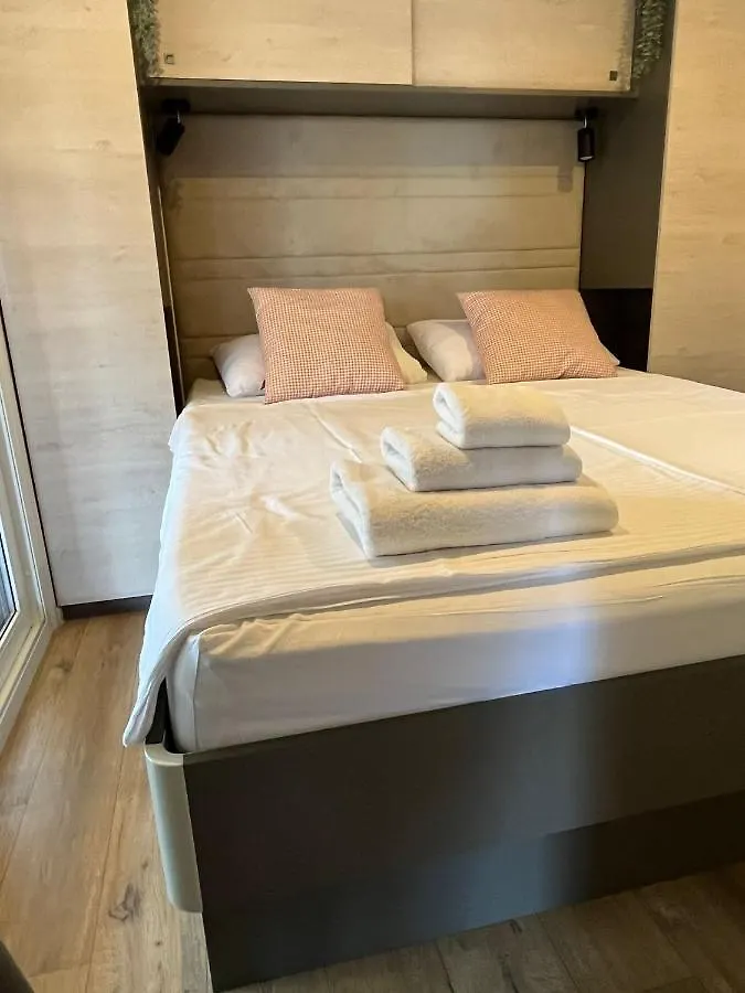 Nikodom Mobile Home Selce