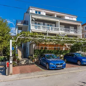 Apartman Pera, Selce