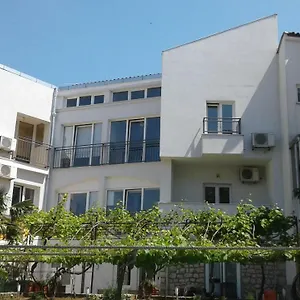 Maric Apartment