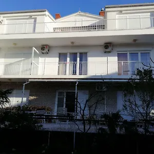 Apartman Marijana, Selce